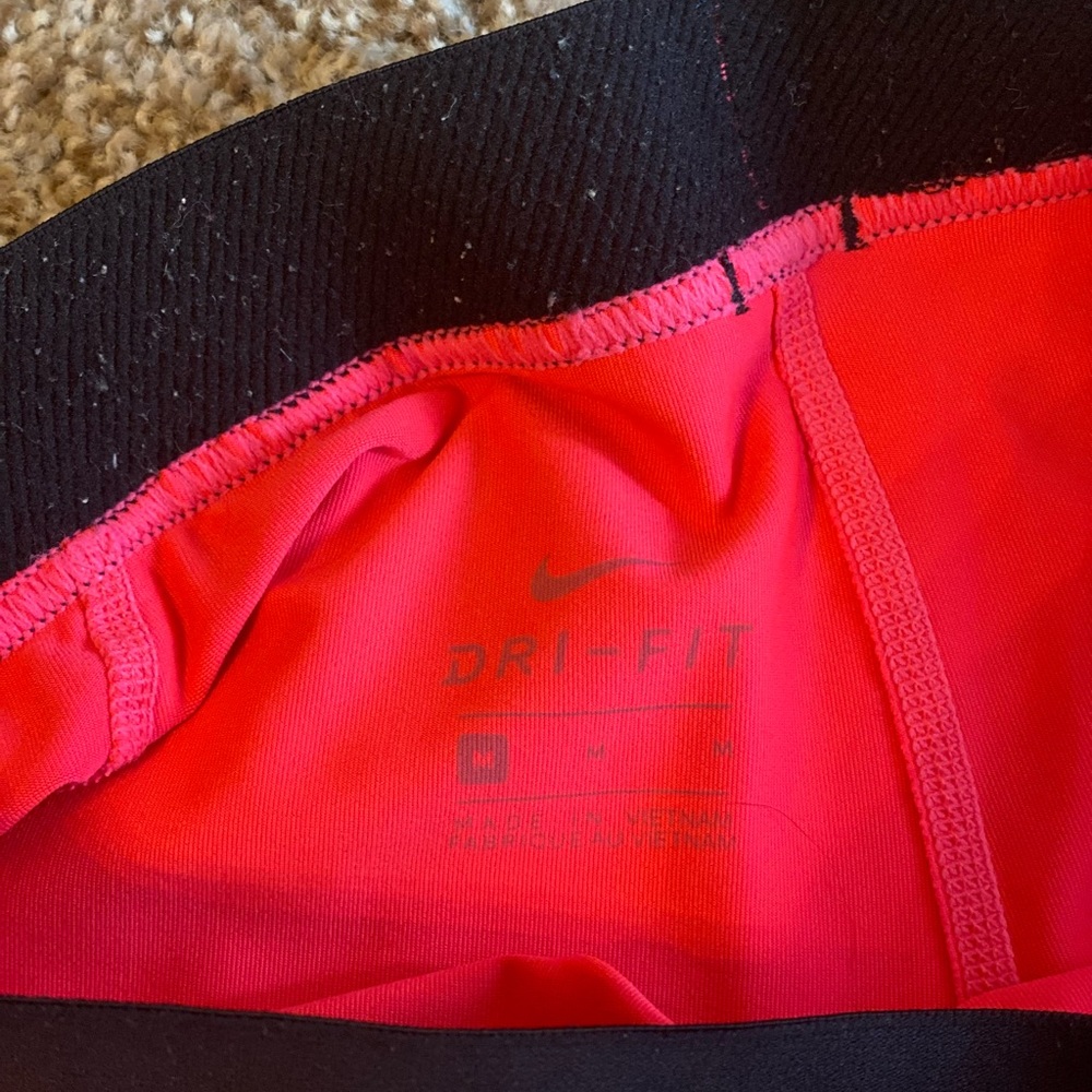 Nike Pro - Picture 3 of 4